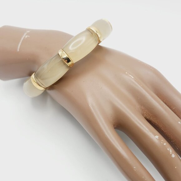 J. Crew Smoky Taupe Lucite Acrylic Heavy Quality Gold Tone Bangle Bracelet - Picture 6 of 6